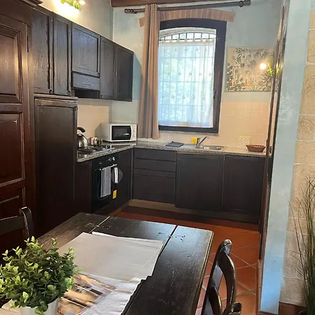 Monolocale Adelaide Abbadesse アパート *