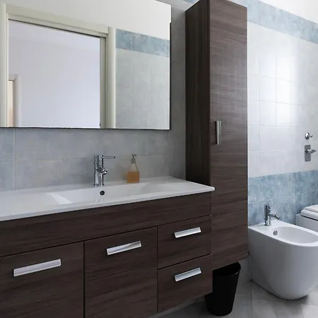 شقة Youhosty - Da Cermenate 12 *