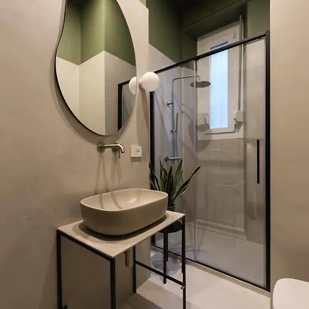 La Petite Gae Aulenti Milano