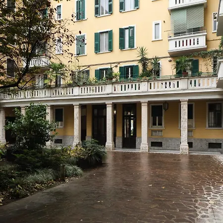 Lejlighed La Petite Gae Aulenti Milano