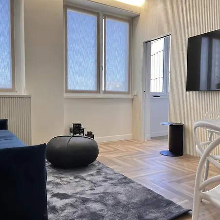 Yls Luxury 2 Apartment