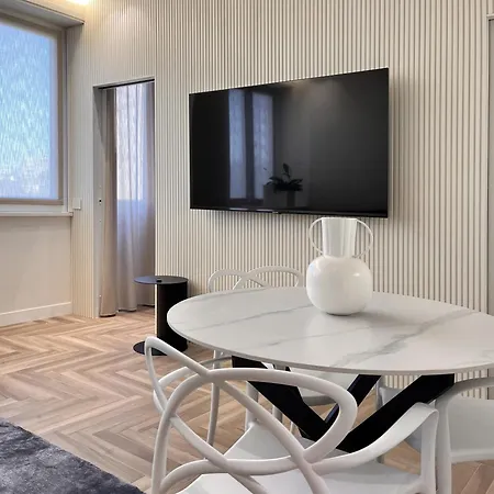 Yls Luxury 2 Milan