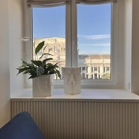 Yls Luxury 2 Apartment