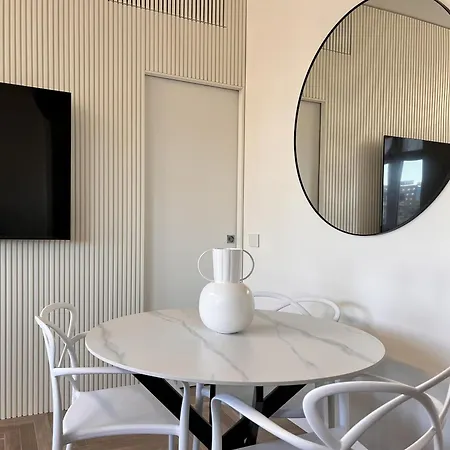 Yls Luxury 2 Apartment *