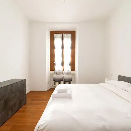 Moderno Bilocale Vicino Aeroporto Linate Self Check-in 24h & Wifi Veloce Apartamento