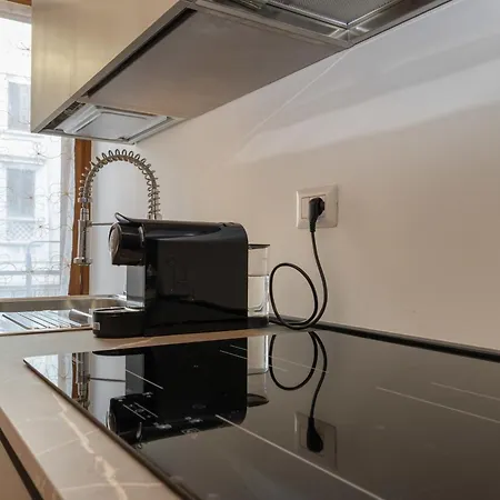 Moderno Bilocale Vicino Aeroporto Linate Self Check-in 24h & Wifi Veloce Apartamento *