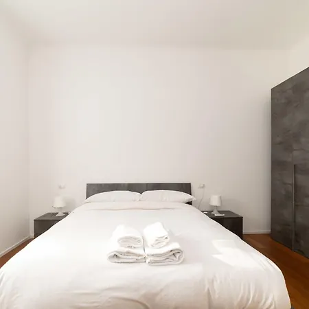 Apartment Moderno Bilocale Vicino Aeroporto Linate Self Check-in 24h & Wifi Veloce *