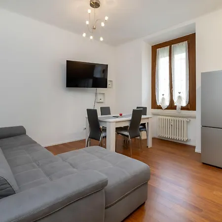 Apartamento Moderno Bilocale Vicino Aeroporto Linate Self Check-in 24h & Wifi Veloce Milão