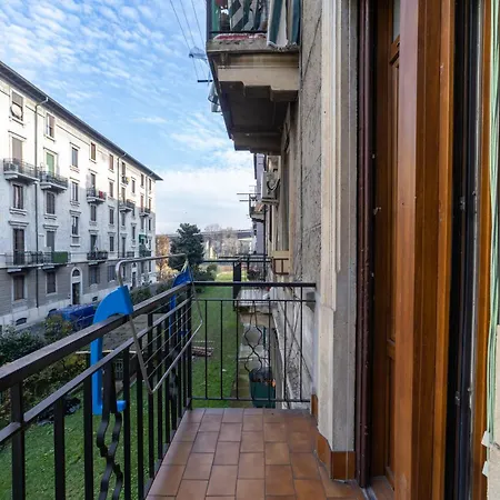 Apartamento Moderno Bilocale Vicino Aeroporto Linate Self Check-in 24h & Wifi Veloce *