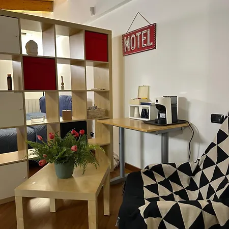 Casa Di Chloe - A 4 Minuti A Piedi Dai Navigli - A 20 Minuti A Piedi Dal Duomo *