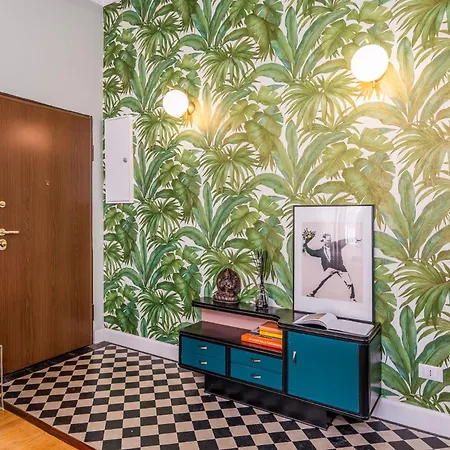 Design Boutique Flat - Refined & דירה *