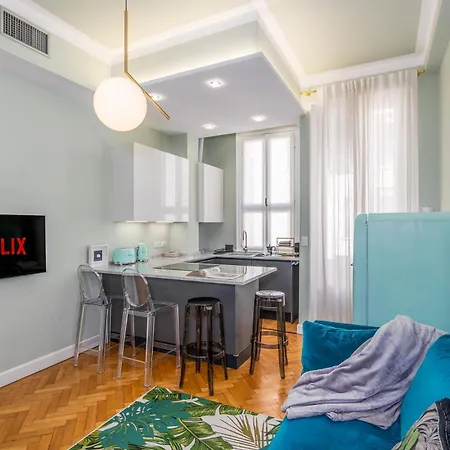 Design Boutique Flat - Refined & ميلان