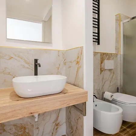 - A Pochi Passi Dalla Stazione Appartement Milan