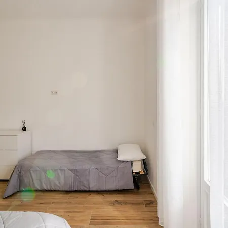 - A Pochi Passi Dalla Stazione * Mailand