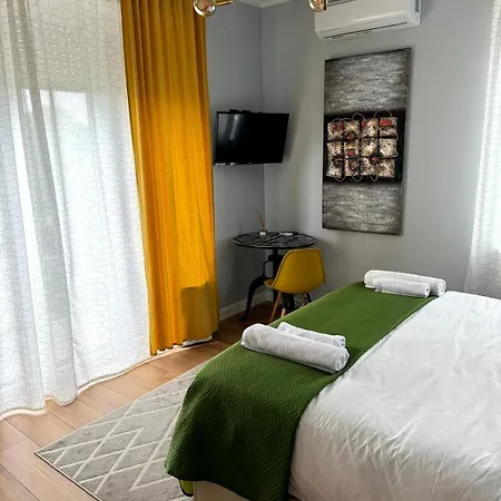 Sunny Terrace 2 Bedrooms Apartment Mailand