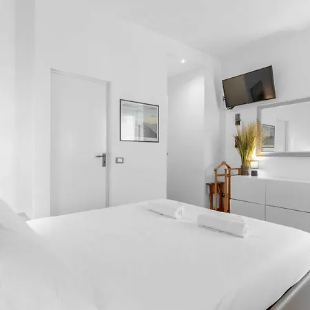 Dreaming With Parking L25