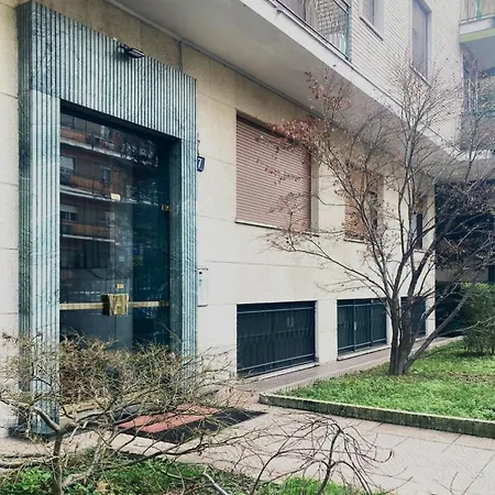 Coronelli Lovely Studio, Close To Frattini & Gelsomini Metro Station アパート