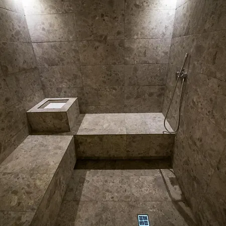 Compagnoni Luxe - & Wellness * Milánó