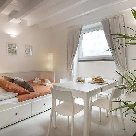 2 Bedrooms De Angeli - 10 Minuti Dal Duomo