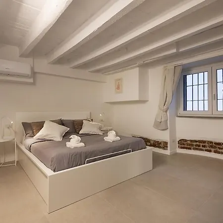 Apartment 2 Bedrooms De Angeli - 10 Minuti Dal Duomo