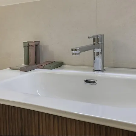 2 Bedrooms De Angeli - 10 Minuti Dal Duomo