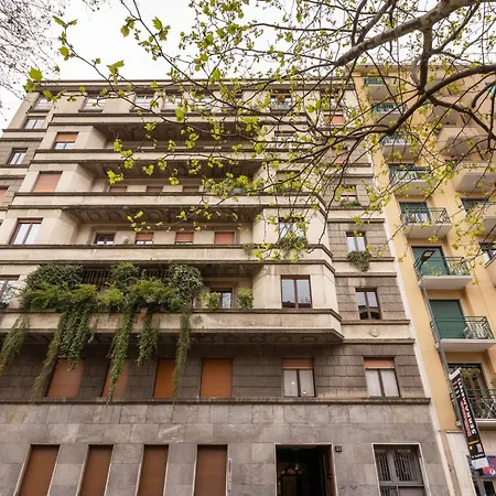 One Bedroom Of Comfort And Style In The Heart Of Appartamento