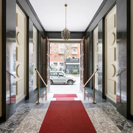 One Bedroom Of Comfort And Style In The Heart Of Appartamento