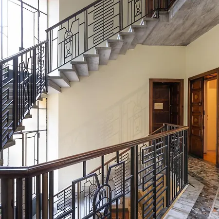 One Bedroom Of Comfort And Style In The Heart Of Milano