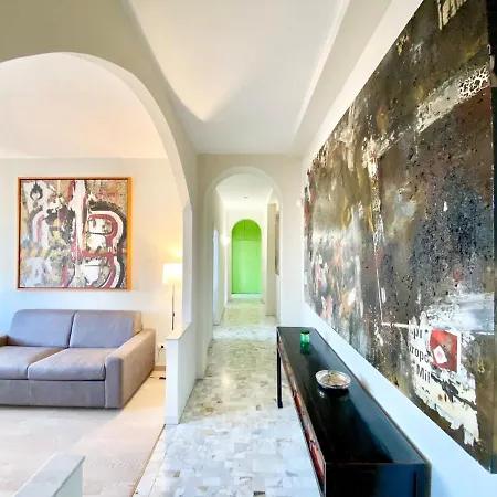 1 Min Castle - 7 Min Cathedral On Walk Prestige Apartmán *