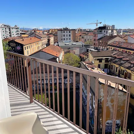 New 2 Bedroom In Navigli With A Great View! Apartman Milánó