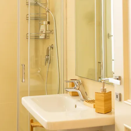 Apartamento Gold - Navigli, Duomo,