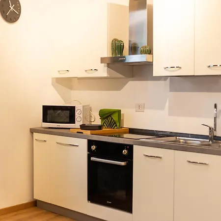 Prime Living - Sui Navigli * Milan
