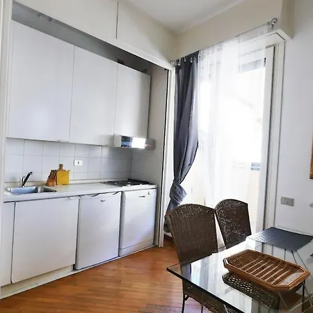 Apartment In The Fashion District *