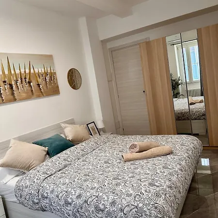 Luxury Oasis In Duomo Apartment *