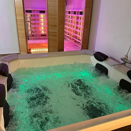 Apartamento Luxury Oasis In Duomo Jacuzzi Sauna