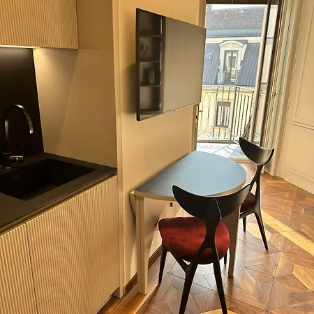 Apartament Penthouse In Piazza Duse, Palestro