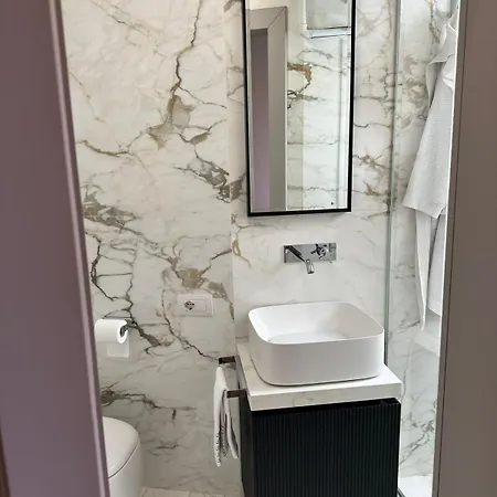 Apartament Penthouse In Piazza Duse, Palestro *