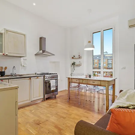 Apartament Milan's Navigli Nest Mediolan