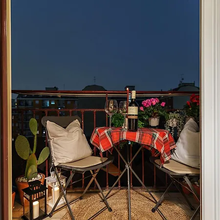 Milan's Navigli Nest Mediolan