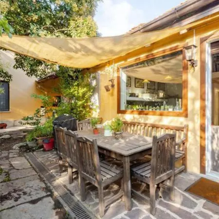 Peaceful Two-room On The Navigli, Surrounded By Greenery *