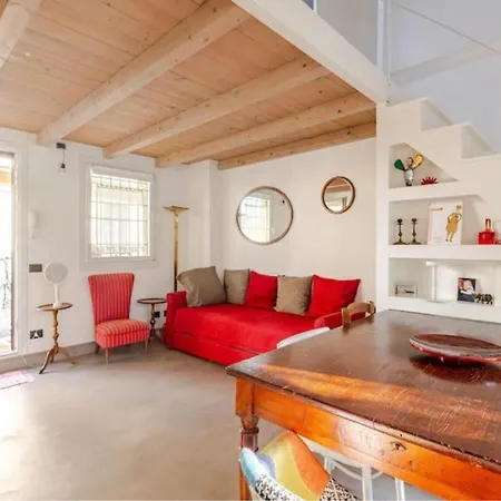 Peaceful Two-room On The Navigli, Surrounded By Greenery *