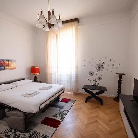 Moderno Trilocale In Zona Navigli * 밀라노