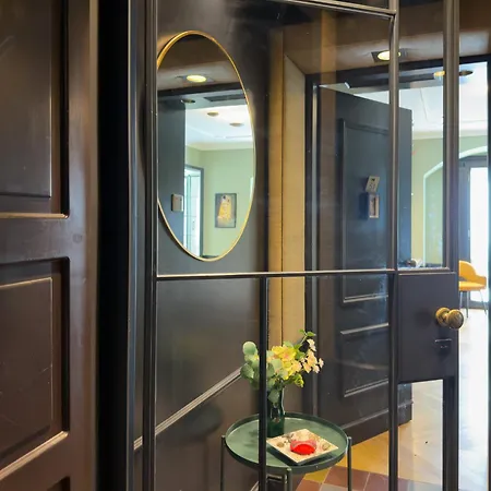 Guesthost - Brera Exclusive And 4* Milaan