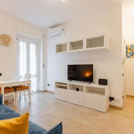 Apartament Bacio Di Velluto Vicino Metro Mediolan