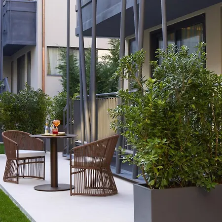 Hotel Fifty House Cellini Mediolan