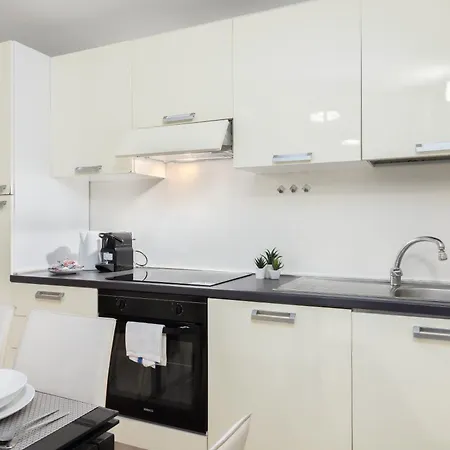 Con Metro Diretta 10 Minuti Duomo *