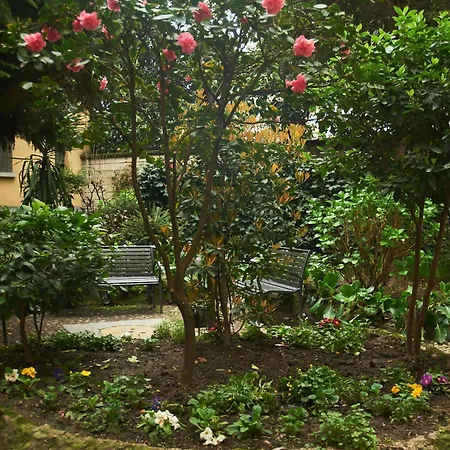 Design & Comfort A Metro A 2 Min Apartment *