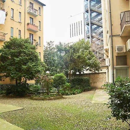 Design & Comfort A Metro A 2 Min Apartment