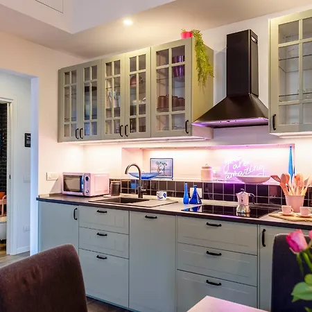 アパート Station 3 Design Apartaments-2 Apts With Parking -1 With Balcony, No Box- Olympic Hub- Town Homes