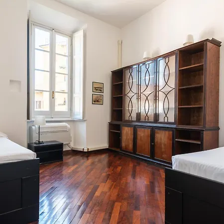 Spacious And Bright Three-room Just Few Steps From The Duomo * Milano